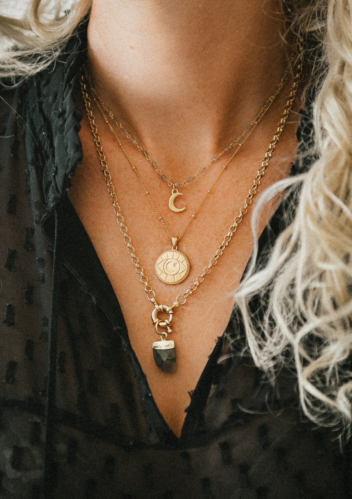 Collier stitch pendentif lune bijoux fantaisies femme cadeau mode  accessoire sautoir kawaii lilo